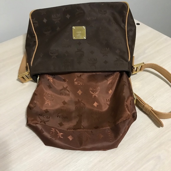 MCM shoulder bag🌹 - Picture 8 of 12